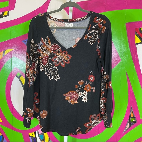 Maurices Tops - 24/7 Maurices, Long Sleeve Floral Shirt. Size Medium. Excellent condition!